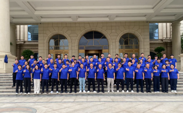 本次五一銷售分享會不僅是一次銷售成果的總結會，更是一場凝聚團隊力量、激發(fā)銷售斗志的動員會.png